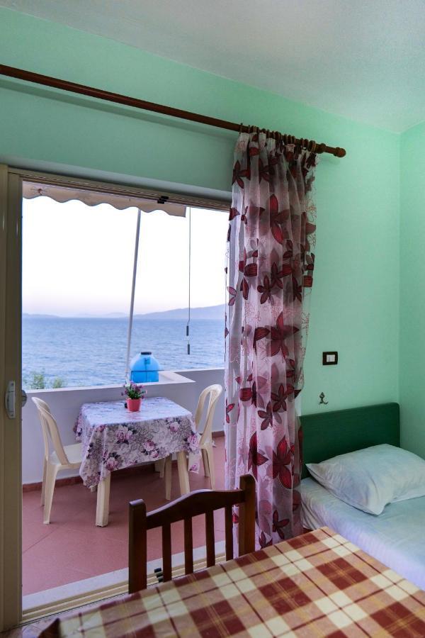 Rei Apartments Sarande Exterior photo