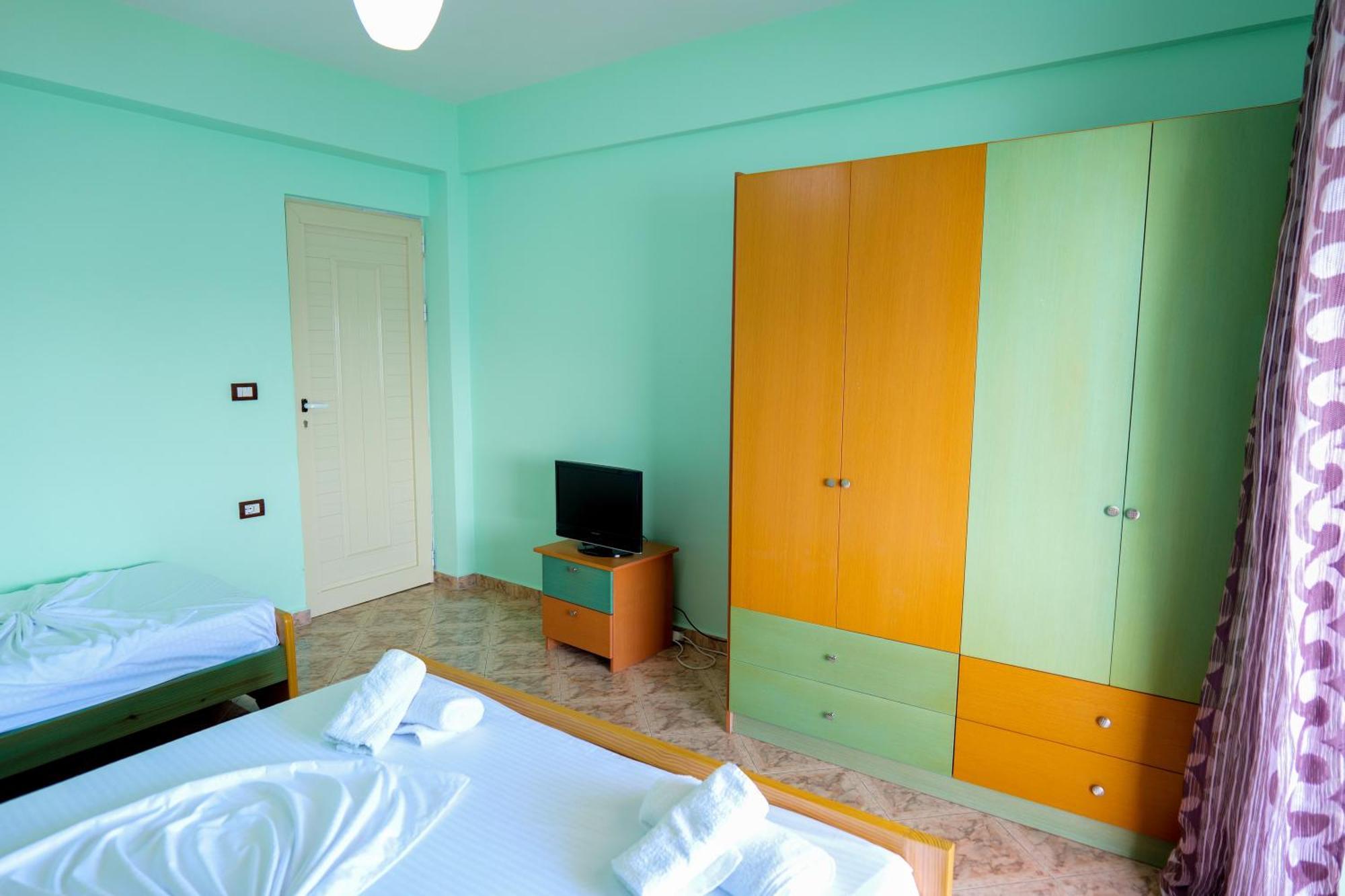 Rei Apartments Sarande Room photo